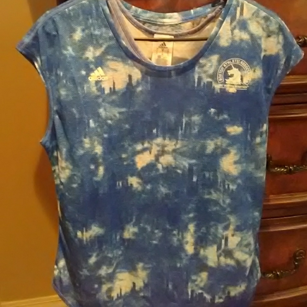 Adidas t-shirt